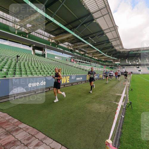 13.09.2026 - 21. swb-Marathon Bremen Michael Burmester http://msf.ph/oto/10305085 13.09.2026 12:55:02 Laufen im Stadion 161, 189, 201, 205, 385, 388, 461, 472, 481, 495, 560, 655, 666, 675, 816, 827, 854, 913, 1053, 1058, 1076, 1197, 1207, 1390, 1419, 1468, 1537, 1551, 1599, 1631, 1645, 1658, 2055, 2125, 2234, 2251, 2319, 2383, 2390, 2474, 2499, 2604, 2623, 2701, 2733, 2801, 2824, 2870, 2882, 2913, 2922, 2962, 2971, 3012, 3054, 3057, 3134, 3175, 3192, 3206, 3241, 3246, 3346, 3356, 3357, 3413, 3706, 3716, 3836, 4137, 4413, 4733, 5277, 5430, 5530, 6106, 107, 2498 meine-sportfotos.de