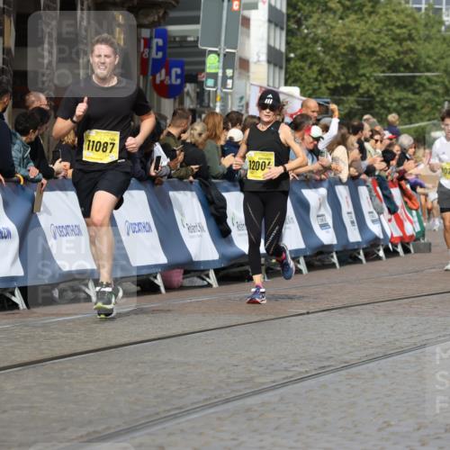 13.09.2026 - 21. swb-Marathon Bremen Strokosch-Dieckow http://msf.ph/oto/10305091 13.09.2026 10:51:03 Ziel 10267, 10764, 11076, 11170, 11220, 11276, 11664, 11753, 11774, 11961, 12052, 12070, 12179, 12309, 12488, 12560, 13544, 10471, 10515, 10808, 10887, 11503, 11537, 11801, 11973, 12051, 12133, 12552 meine-sportfotos.de
