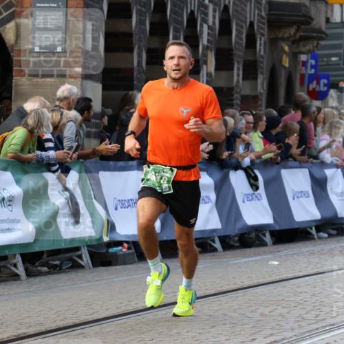 13.09.2026 - 21. swb-Marathon Bremen Strokosch-Dieckow http://msf.ph/oto/10305107 13.09.2026 12:59:05 Ziel 1576, 2049, 3624, 5672, 6929, 8065, 658, 1248, 1508, 1751, 1993, 2651, 3584, 4096, 6991, 8383, 9533 meine-sportfotos.de