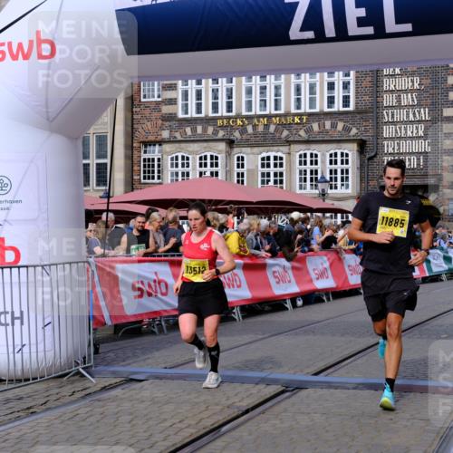 13.09.2026 - 21. swb-Marathon Bremen Tim E. http://msf.ph/oto/10305128 13.09.2026 10:49:05 Ziel 10815, 10917, 11372, 11885, 12204, 13512, 13555 meine-sportfotos.de