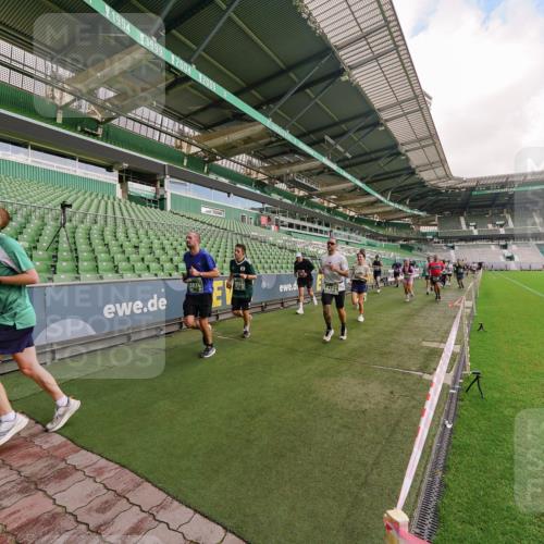 13.09.2026 - 21. swb-Marathon Bremen Michael Burmester http://msf.ph/oto/10305149 13.09.2026 12:55:13 Laufen im Stadion 161, 189, 201, 205, 385, 388, 411, 461, 465, 472, 481, 495, 655, 666, 816, 827, 854, 913, 1053, 1058, 1076, 1197, 1390, 1419, 1468, 1537, 1551, 1599, 1631, 1645, 1658, 1750, 2055, 2122, 2125, 2234, 2251, 2260, 2319, 2383, 2390, 2474, 2499, 2604, 2623, 2701, 2733, 2801, 2824, 2870, 2882, 2913, 2922, 2962, 2971, 3012, 3054, 3057, 3134, 3175, 3192, 3206, 3241, 3246, 3346, 3356, 3357, 3413, 3508, 3706, 3716, 3836, 4135, 4137, 4413, 4479, 4733, 5277, 5430, 5530, 6106, 107, 2498 meine-sportfotos.de