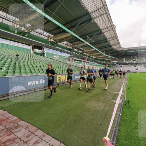 13.09.2026 - 21. swb-Marathon Bremen Michael Burmester http://msf.ph/oto/10305234 13.09.2026 12:55:27 Laufen im Stadion 161, 189, 201, 205, 307, 385, 388, 411, 461, 465, 481, 495, 655, 666, 827, 854, 913, 926, 1053, 1058, 1197, 1390, 1537, 1599, 1631, 1645, 1658, 1750, 2122, 2125, 2234, 2251, 2260, 2319, 2383, 2390, 2474, 2535, 2604, 2701, 2733, 2801, 2824, 2870, 2913, 2922, 2948, 2962, 3012, 3054, 3057, 3119, 3134, 3175, 3192, 3206, 3241, 3246, 3290, 3346, 3348, 3356, 3357, 3411, 3508, 3706, 3716, 3836, 4135, 4137, 4171, 4413, 4455, 4479, 4733, 5277, 5430, 5530, 6106, 107, 2498 meine-sportfotos.de