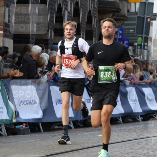 13.09.2026 - 21. swb-Marathon Bremen Strokosch-Dieckow http://msf.ph/oto/10305254 13.09.2026 12:59:13 Ziel 1118, 1576, 3624, 4847, 6929, 8065, 8994, 9120, 9329, 658, 1248, 1800, 1993, 2651, 4096, 8383, 9533 meine-sportfotos.de