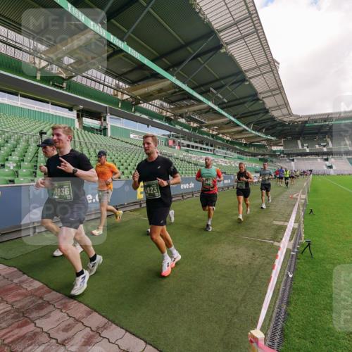 13.09.2026 - 21. swb-Marathon Bremen Michael Burmester http://msf.ph/oto/10305265 13.09.2026 12:55:34 Laufen im Stadion 161, 189, 201, 205, 307, 385, 388, 411, 461, 465, 481, 495, 655, 666, 854, 913, 926, 948, 1053, 1058, 1197, 1390, 1537, 1599, 1631, 1645, 1658, 1750, 2001, 2122, 2125, 2234, 2251, 2260, 2319, 2383, 2390, 2474, 2535, 2604, 2733, 2801, 2824, 2870, 2922, 2948, 2962, 3012, 3054, 3057, 3119, 3134, 3175, 3192, 3202, 3206, 3241, 3246, 3290, 3346, 3348, 3356, 3357, 3411, 3508, 3706, 3716, 3836, 4135, 4137, 4171, 4413, 4455, 4479, 4733, 5277, 5430, 5530, 6106, 107, 2498 meine-sportfotos.de
