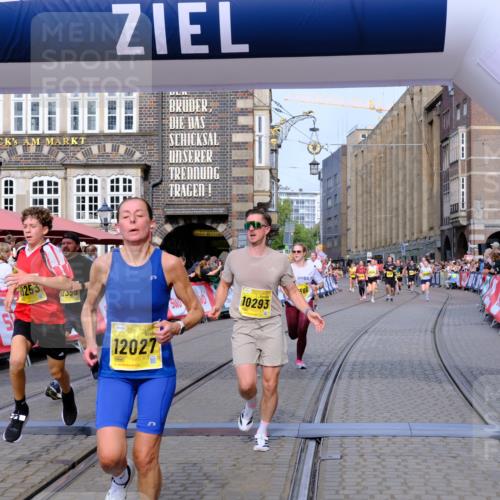 13.09.2026 - 21. swb-Marathon Bremen Tim E. http://msf.ph/oto/10305304 13.09.2026 10:49:16 Ziel 10253, 10293, 10392, 10566, 11885, 11891, 12027, 12204, 12350, 13512, 13555 meine-sportfotos.de