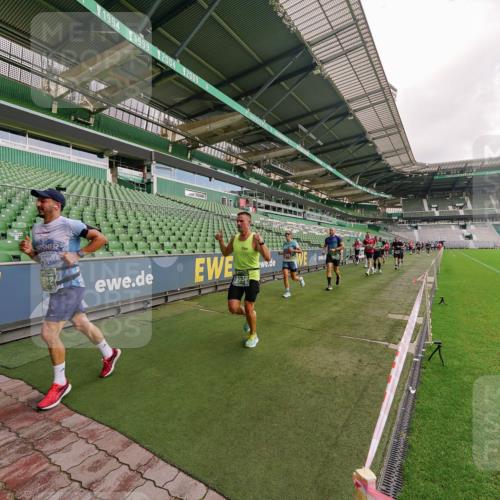 13.09.2026 - 21. swb-Marathon Bremen Michael Burmester http://msf.ph/oto/10305312 13.09.2026 12:55:45 Laufen im Stadion 161, 201, 205, 307, 388, 411, 461, 465, 495, 655, 854, 876, 913, 926, 948, 1053, 1058, 1197, 1390, 1537, 1599, 1645, 1750, 1972, 2001, 2040, 2122, 2125, 2234, 2251, 2260, 2319, 2383, 2390, 2474, 2535, 2604, 2733, 2801, 2812, 2870, 2922, 2948, 3012, 3057, 3119, 3134, 3175, 3192, 3202, 3206, 3241, 3246, 3290, 3346, 3348, 3356, 3357, 3411, 3508, 3706, 3716, 3836, 4135, 4137, 4171, 4413, 4455, 4479, 4733, 5277, 5430, 5530, 6106, 107, 2498 meine-sportfotos.de