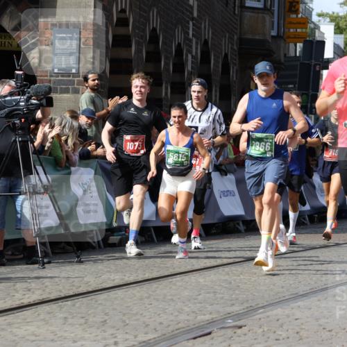 13.09.2026 - 21. swb-Marathon Bremen Strokosch-Dieckow http://msf.ph/oto/10305321 13.09.2026 13:30:10 Ziel 109, 124, 454, 716, 1073, 1173, 1205, 1759, 1780, 1848, 1861, 2289, 3320, 3618, 3667, 3908, 4115, 4524, 4575, 5631, 6006, 6127, 6725, 7079, 7093, 7884, 8267, 8470, 8481, 8612, 8771, 8899, 9049, 9534, 9747, 9770, 10013, 881, 1909, 1938, 2265, 2364, 2900, 4763, 5615, 7184, 7821, 7966, 8090, 8105, 8169, 8314, 8441, 8494, 9015, 9412, 9529 meine-sportfotos.de