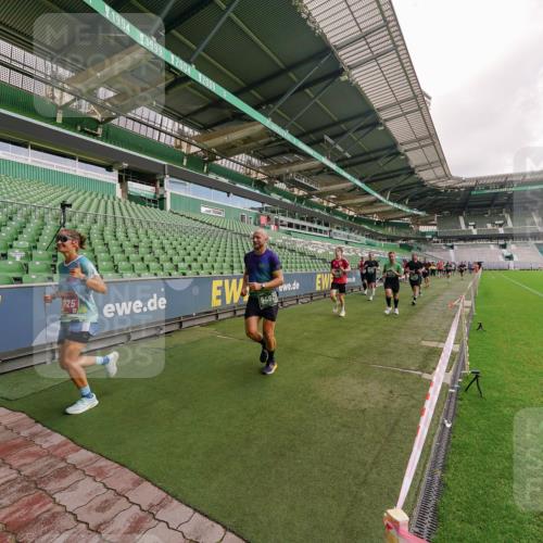 13.09.2026 - 21. swb-Marathon Bremen Michael Burmester http://msf.ph/oto/10305331 13.09.2026 12:55:47 Laufen im Stadion 161, 201, 205, 307, 388, 411, 431, 461, 465, 495, 655, 854, 876, 913, 926, 948, 1053, 1058, 1197, 1390, 1537, 1599, 1645, 1750, 1972, 2001, 2040, 2122, 2125, 2234, 2251, 2260, 2319, 2383, 2390, 2473, 2474, 2535, 2604, 2733, 2801, 2812, 2870, 2922, 2948, 3012, 3057, 3119, 3134, 3175, 3192, 3202, 3206, 3241, 3246, 3290, 3346, 3348, 3356, 3411, 3508, 3706, 3716, 3836, 4135, 4137, 4171, 4413, 4455, 4479, 4733, 5277, 5430, 5530, 6106, 107, 2498 meine-sportfotos.de