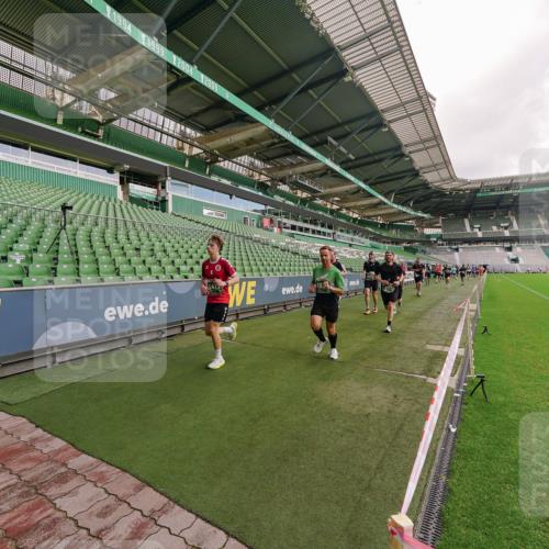 13.09.2026 - 21. swb-Marathon Bremen Michael Burmester http://msf.ph/oto/10305336 13.09.2026 12:55:48 Laufen im Stadion 161, 201, 205, 307, 388, 411, 431, 461, 465, 495, 655, 854, 876, 913, 926, 948, 1053, 1058, 1130, 1197, 1390, 1537, 1599, 1645, 1750, 1972, 2001, 2040, 2122, 2125, 2234, 2251, 2260, 2319, 2383, 2390, 2473, 2474, 2535, 2604, 2733, 2801, 2812, 2870, 2922, 2948, 3012, 3057, 3119, 3134, 3175, 3192, 3202, 3206, 3241, 3246, 3290, 3346, 3348, 3356, 3411, 3508, 3706, 3716, 3836, 4135, 4137, 4171, 4413, 4455, 4479, 4733, 5277, 5430, 5530, 6106, 107, 2498 meine-sportfotos.de