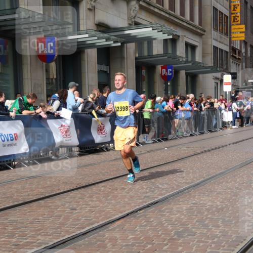 13.09.2026 - 21. swb-Marathon Bremen Strokosch-Dieckow http://msf.ph/oto/10305349 13.09.2026 10:53:04 Ziel 10448, 10479, 10585, 10626, 10757, 10780, 10821, 10886, 11012, 11168, 11379, 11590, 11800, 12040, 12056, 12170, 12275, 12308, 12461, 10284, 10304, 10714, 10734, 10827, 10863, 11038, 11238, 11282, 11386, 11575, 11597, 11766, 12019, 12338, 12369, 12398 meine-sportfotos.de