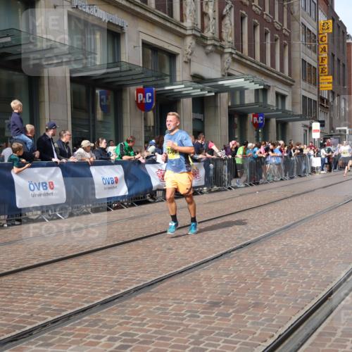 13.09.2026 - 21. swb-Marathon Bremen Strokosch-Dieckow http://msf.ph/oto/10305367 13.09.2026 10:53:04 Ziel 10448, 10479, 10585, 10626, 10757, 10780, 10821, 10886, 11012, 11168, 11379, 11590, 11800, 12040, 12056, 12170, 12275, 12308, 12461, 10284, 10304, 10714, 10734, 10827, 10863, 11038, 11238, 11282, 11386, 11575, 11597, 11766, 12019, 12338, 12369, 12398 meine-sportfotos.de