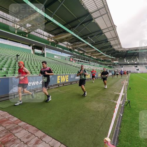 13.09.2026 - 21. swb-Marathon Bremen Michael Burmester http://msf.ph/oto/10305384 13.09.2026 12:55:56 Laufen im Stadion 201, 205, 307, 388, 411, 431, 465, 495, 655, 854, 876, 913, 926, 948, 1053, 1058, 1130, 1197, 1390, 1537, 1599, 1645, 1750, 1972, 2001, 2040, 2122, 2125, 2234, 2251, 2260, 2319, 2383, 2390, 2473, 2474, 2535, 2604, 2733, 2801, 2812, 2870, 2922, 2948, 3012, 3057, 3119, 3134, 3175, 3192, 3202, 3206, 3241, 3246, 3290, 3346, 3348, 3356, 3411, 3508, 3706, 3716, 3836, 4135, 4137, 4171, 4413, 4455, 4479, 4733, 5277, 5430, 5530, 6106, 107, 2498 meine-sportfotos.de