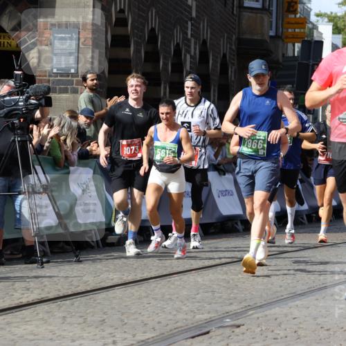 13.09.2026 - 21. swb-Marathon Bremen Strokosch-Dieckow http://msf.ph/oto/10305406 13.09.2026 13:30:10 Ziel 109, 124, 454, 716, 1073, 1173, 1205, 1759, 1780, 1848, 1861, 2289, 3320, 3618, 3667, 3908, 4115, 4524, 4575, 5631, 6006, 6127, 6725, 7079, 7093, 7884, 8267, 8470, 8481, 8612, 8771, 8899, 9049, 9534, 9747, 9770, 10013, 881, 1909, 1938, 2265, 2364, 2900, 4763, 5615, 7184, 7821, 7966, 8090, 8105, 8169, 8314, 8441, 8494, 9015, 9412, 9529 meine-sportfotos.de