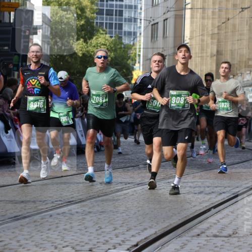 13.09.2026 - 21. swb-Marathon Bremen Strokosch-Dieckow http://msf.ph/oto/10305430 13.09.2026 13:24:09 Ziel 342, 2210, 2288, 2485, 2517, 2560, 3044, 3642, 4601, 4671, 5011, 5116, 5146, 5231, 6157, 6332, 6648, 7105, 7216, 7357, 7475, 7761, 8051, 8052, 8095, 8290, 10059, 10115, 13007, 13197, 776, 1250, 2295, 2491, 4000, 4559, 5012, 5208, 5481, 5928, 5929, 7059, 7069, 7081, 7156, 8082, 8415, 9087, 9573, 9916 meine-sportfotos.de