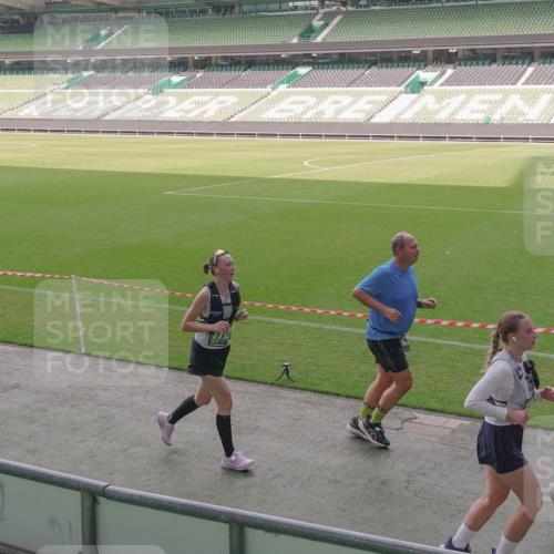 13.09.2026 - 21. swb-Marathon Bremen Michael Burmester http://msf.ph/oto/10305449 13.09.2026 13:36:49 Laufen im Stadion 421, 444, 491, 590, 657, 756, 799, 1015, 1132, 1135, 1279, 1432, 1620, 1726, 1734, 1762, 1887, 1934, 1951, 1974, 1977, 2060, 2078, 2227, 2578, 2639, 2688, 2789, 2842, 2892, 2933, 2939, 3090, 3161, 3169, 3178, 3299, 3303, 3408, 3427, 3463, 3472, 3498, 3499, 3555, 3570, 3573, 3588, 3640, 3731, 3779, 3801, 3839, 3985, 3992, 3993, 4084, 4145, 4200, 4210, 4290, 4416, 4464, 4538, 4801, 4845, 4880, 5000, 5034, 5145, 5182, 5210, 5332, 5461, 5536, 5679, 5818 meine-sportfotos.de