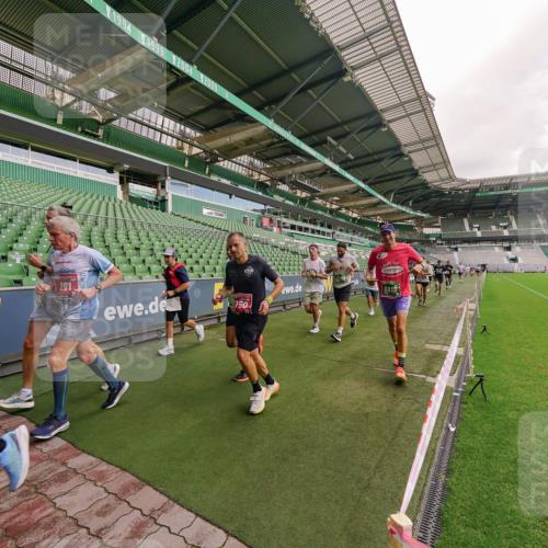 13.09.2026 - 21. swb-Marathon Bremen Michael Burmester http://msf.ph/oto/10305459 13.09.2026 12:56:08 Laufen im Stadion 201, 205, 307, 388, 411, 431, 465, 495, 655, 769, 854, 857, 876, 913, 926, 948, 1058, 1130, 1197, 1390, 1537, 1599, 1601, 1645, 1750, 1972, 2001, 2040, 2122, 2125, 2234, 2251, 2260, 2319, 2383, 2390, 2473, 2474, 2535, 2604, 2634, 2671, 2733, 2761, 2812, 2922, 2948, 3057, 3119, 3134, 3175, 3192, 3202, 3241, 3246, 3290, 3346, 3348, 3411, 3458, 3508, 3706, 3716, 3813, 3836, 4135, 4137, 4171, 4413, 4455, 4479, 4733, 5277, 5430, 5530, 6106, 107, 2498 meine-sportfotos.de