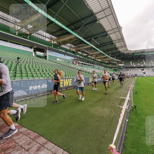13.09.2026 - 21. swb-Marathon Bremen Michael Burmester http://msf.ph/oto/10305467 13.09.2026 12:56:10 Laufen im Stadion 201, 205, 307, 388, 411, 431, 465, 495, 655, 769, 854, 857, 876, 913, 926, 948, 1058, 1130, 1197, 1390, 1537, 1599, 1601, 1645, 1750, 1972, 2001, 2040, 2122, 2125, 2234, 2251, 2260, 2319, 2383, 2473, 2474, 2535, 2604, 2634, 2671, 2761, 2812, 2922, 2948, 3057, 3119, 3134, 3175, 3192, 3202, 3246, 3290, 3346, 3348, 3411, 3458, 3508, 3706, 3716, 3813, 3836, 4135, 4137, 4171, 4413, 4455, 4479, 4733, 5277, 5430, 5530, 6106, 107, 2498 meine-sportfotos.de