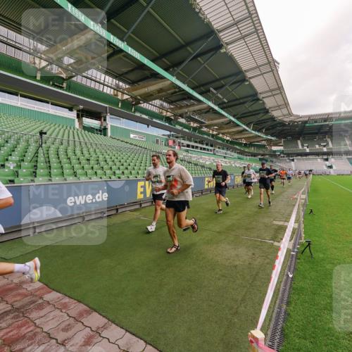 13.09.2026 - 21. swb-Marathon Bremen Michael Burmester http://msf.ph/oto/10305472 13.09.2026 12:56:11 Laufen im Stadion 205, 307, 388, 411, 431, 465, 495, 655, 769, 854, 857, 876, 913, 926, 948, 1058, 1130, 1197, 1390, 1537, 1599, 1601, 1645, 1750, 1972, 2001, 2040, 2122, 2125, 2234, 2251, 2260, 2319, 2383, 2473, 2474, 2535, 2604, 2634, 2671, 2761, 2812, 2922, 2948, 3057, 3119, 3134, 3175, 3192, 3202, 3246, 3290, 3346, 3348, 3411, 3458, 3508, 3706, 3716, 3813, 3836, 4135, 4137, 4171, 4413, 4455, 4479, 4733, 5277, 5430, 5530, 6106, 107, 2498 meine-sportfotos.de