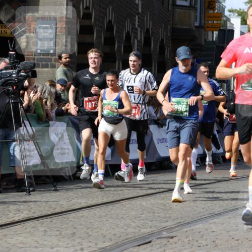 13.09.2026 - 21. swb-Marathon Bremen Strokosch-Dieckow http://msf.ph/oto/10305494 13.09.2026 13:30:10 Ziel 109, 124, 454, 716, 1073, 1173, 1205, 1759, 1780, 1848, 1861, 2289, 3320, 3618, 3667, 3908, 4115, 4524, 4575, 5631, 6006, 6127, 6725, 7079, 7093, 7884, 8267, 8470, 8481, 8612, 8771, 8899, 9049, 9534, 9747, 9770, 10013, 881, 1909, 1938, 2265, 2364, 2900, 4763, 5615, 7184, 7821, 7966, 8090, 8105, 8169, 8314, 8441, 8494, 9015, 9412, 9529 meine-sportfotos.de