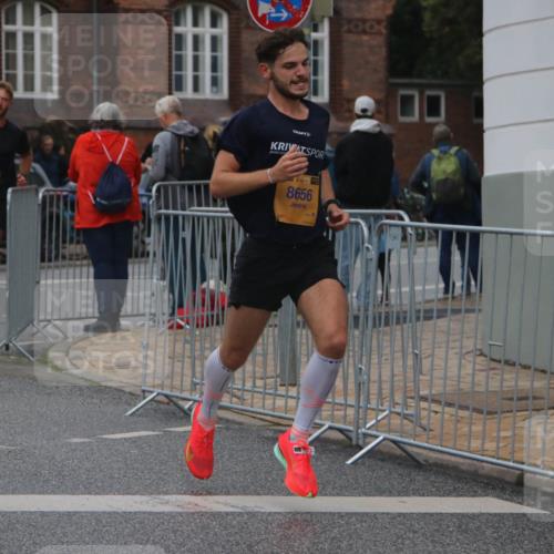 13.09.2026 - Kiel Lauf Markus Tischler http://msf.ph/oto/10305497 13.09.2026 10:23:40 Fleethörn 000, 1955, 8656, 90, 25, 09, 10, 30 meine-sportfotos.de
