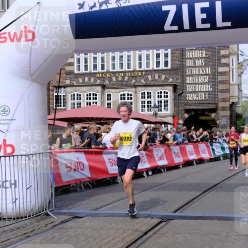 13.09.2026 - 21. swb-Marathon Bremen Tim E. http://msf.ph/oto/10305521 13.09.2026 10:49:23 Ziel 10253, 10293, 10392, 10514, 10566, 10655, 11316, 11567, 11891, 11896, 11984, 12027, 12132, 12149, 12350, 12450, 12529, 13555, 13577 meine-sportfotos.de