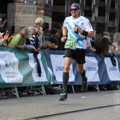 13.09.2026 - 21. swb-Marathon Bremen Strokosch-Dieckow http://msf.ph/oto/10305531 13.09.2026 12:59:28 Ziel 658, 1118, 1508, 1751, 1993, 3584, 3688, 4399, 6991, 8383, 8994, 9120, 9329, 126, 277, 466, 862, 1852, 3251, 4964, 5316, 5828, 6557 meine-sportfotos.de