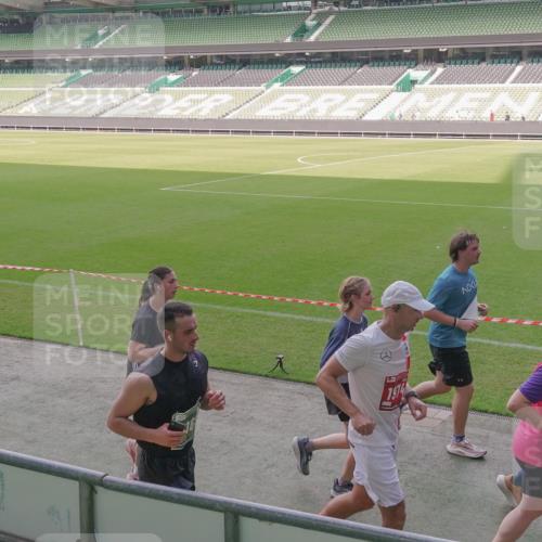 13.09.2026 - 21. swb-Marathon Bremen Michael Burmester http://msf.ph/oto/10305577 13.09.2026 13:36:57 Laufen im Stadion 360, 421, 444, 491, 590, 657, 756, 799, 1015, 1132, 1135, 1279, 1432, 1620, 1726, 1734, 1762, 1887, 1934, 1951, 2060, 2078, 2227, 2578, 2639, 2688, 2789, 2842, 2892, 2933, 2939, 3161, 3169, 3178, 3299, 3303, 3408, 3427, 3463, 3472, 3498, 3499, 3555, 3570, 3573, 3588, 3640, 3731, 3779, 3801, 3839, 3985, 3992, 3993, 4084, 4145, 4200, 4210, 4252, 4290, 4416, 4464, 4538, 4801, 4845, 4880, 5000, 5034, 5145, 5166, 5182, 5210, 5332, 5461, 5536, 5679, 5818 meine-sportfotos.de