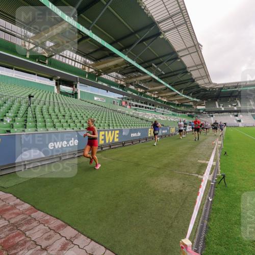 13.09.2026 - 21. swb-Marathon Bremen Michael Burmester http://msf.ph/oto/10305589 13.09.2026 12:56:33 Laufen im Stadion 205, 307, 388, 411, 431, 465, 655, 769, 776, 854, 857, 876, 913, 926, 948, 1058, 1130, 1254, 1537, 1601, 1645, 1750, 1809, 1900, 1972, 2001, 2040, 2051, 2075, 2122, 2251, 2260, 2319, 2402, 2473, 2493, 2535, 2604, 2634, 2640, 2671, 2761, 2812, 2904, 2948, 3057, 3078, 3119, 3192, 3202, 3290, 3348, 3411, 3450, 3458, 3508, 3514, 3634, 3706, 3716, 3760, 3813, 3836, 3939, 4135, 4137, 4171, 4316, 4319, 4413, 4455, 4479, 4733, 5277, 5430, 5530, 6106, 107, 2498 meine-sportfotos.de