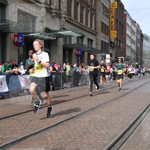 13.09.2026 - 21. swb-Marathon Bremen Strokosch-Dieckow http://msf.ph/oto/10305621 13.09.2026 10:53:12 Ziel 10141, 10222, 10227, 10448, 10478, 10479, 10626, 10757, 10780, 10821, 10838, 10845, 10886, 11168, 11242, 11379, 11446, 11502, 11590, 11800, 12040, 12056, 12119, 12275, 12308, 12341, 13597, 10284, 10304, 10448, 10585, 10714, 10863, 11012, 11238, 11282, 11386, 11575, 11766, 12019, 12170, 12369, 12398, 12461 meine-sportfotos.de