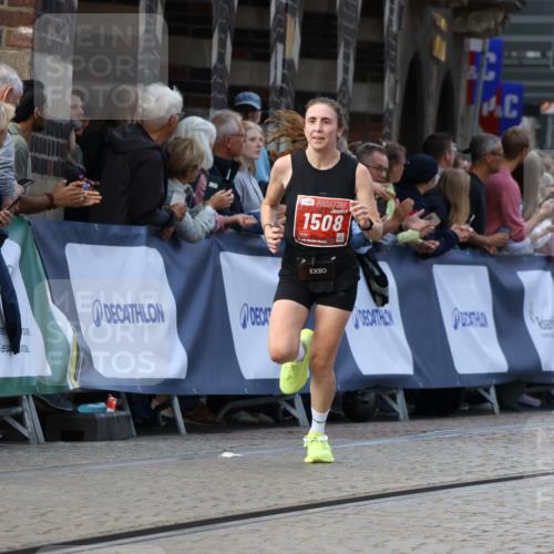13.09.2026 - 21. swb-Marathon Bremen Strokosch-Dieckow http://msf.ph/oto/10305641 13.09.2026 12:59:35 Ziel 658, 1248, 1508, 1751, 1800, 1993, 2651, 3584, 3688, 4096, 6991, 8383, 9533, 126, 277, 1320, 1485, 1852, 4964, 5828, 6557, 8850 meine-sportfotos.de