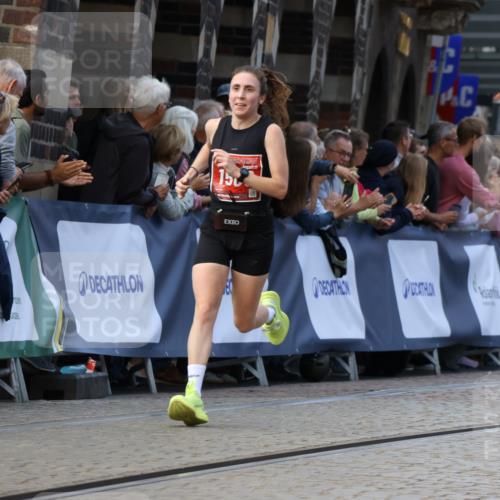 13.09.2026 - 21. swb-Marathon Bremen Strokosch-Dieckow http://msf.ph/oto/10305673 13.09.2026 12:59:35 Ziel 658, 1248, 1508, 1751, 1800, 1993, 2651, 3584, 3688, 4096, 6991, 8383, 9533, 126, 277, 1320, 1485, 1852, 4964, 5828, 6557, 8850 meine-sportfotos.de