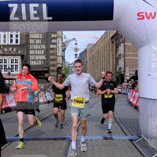 13.09.2026 - 21. swb-Marathon Bremen Tim E. http://msf.ph/oto/10305676 13.09.2026 10:49:28 Ziel 10253, 10293, 10294, 10392, 10514, 10566, 10655, 11316, 11567, 11891, 11896, 11984, 12132, 12149, 12350, 12450, 12529, 13577 meine-sportfotos.de
