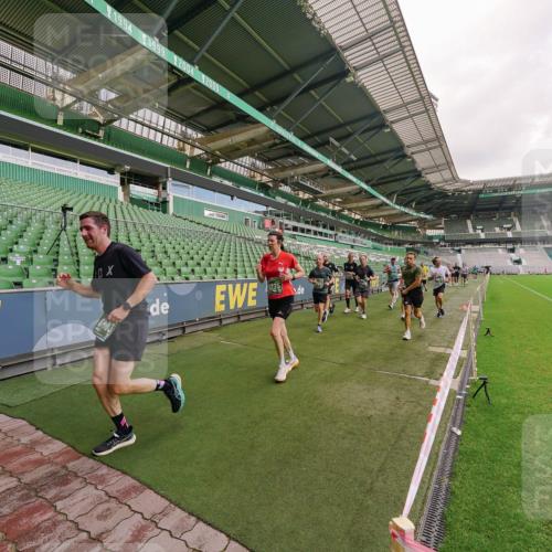 13.09.2026 - 21. swb-Marathon Bremen Michael Burmester http://msf.ph/oto/10305726 13.09.2026 12:56:54 Laufen im Stadion 307, 334, 411, 431, 465, 655, 769, 776, 854, 857, 876, 913, 926, 948, 1010, 1058, 1130, 1254, 1535, 1537, 1601, 1645, 1750, 1809, 1900, 1972, 2001, 2040, 2051, 2075, 2122, 2260, 2324, 2402, 2473, 2493, 2535, 2604, 2634, 2640, 2671, 2761, 2812, 2903, 2904, 2948, 3051, 3057, 3078, 3119, 3192, 3202, 3290, 3348, 3411, 3450, 3458, 3508, 3514, 3634, 3685, 3690, 3760, 3813, 3866, 3939, 4101, 4135, 4171, 4316, 4319, 4413, 4455, 4479, 4733, 5277, 5430, 5530, 107 meine-sportfotos.de