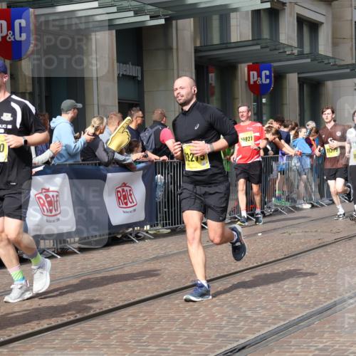 13.09.2026 - 21. swb-Marathon Bremen Strokosch-Dieckow http://msf.ph/oto/10305735 13.09.2026 10:53:16 Ziel 10141, 10174, 10222, 10227, 10478, 10479, 10626, 10757, 10780, 10821, 10838, 10845, 10886, 10905, 11168, 11242, 11379, 11446, 11502, 11590, 11800, 11950, 12056, 12119, 12308, 12331, 12341, 13597, 10284, 10448, 10585, 10714, 10780, 10863, 11012, 11238, 11282, 11386, 11575, 11766, 12040, 12170, 12275, 12369, 12398, 12461 meine-sportfotos.de