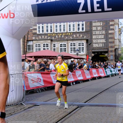 13.09.2026 - 21. swb-Marathon Bremen Tim E. http://msf.ph/oto/10305755 13.09.2026 10:49:32 Ziel 10294, 10392, 10514, 10655, 11316, 11567, 11621, 11891, 11896, 11984, 12132, 12149, 12376, 12450, 12529, 13577 meine-sportfotos.de