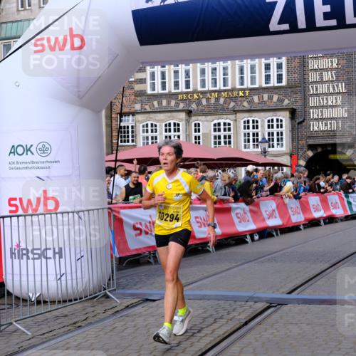 13.09.2026 - 21. swb-Marathon Bremen Tim E. http://msf.ph/oto/10305780 13.09.2026 10:49:32 Ziel 10294, 10392, 10514, 10655, 11316, 11567, 11621, 11891, 11896, 11984, 12132, 12149, 12376, 12450, 12529, 13577 meine-sportfotos.de