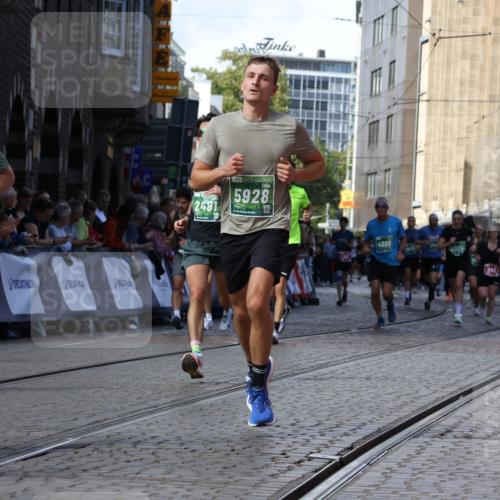 13.09.2026 - 21. swb-Marathon Bremen Strokosch-Dieckow http://msf.ph/oto/10305812 13.09.2026 13:24:12 Ziel 342, 2210, 2288, 2517, 3044, 3642, 4601, 4671, 5011, 5104, 5116, 5146, 5231, 5397, 6332, 6648, 6772, 7094, 7105, 7216, 7357, 7475, 7761, 8051, 8052, 8290, 10059, 10115, 13007, 13197, 1250, 2295, 2491, 4000, 4559, 5668, 5669, 5928, 5929, 7069, 7081, 7156, 8415, 8784, 9573, 9916 meine-sportfotos.de