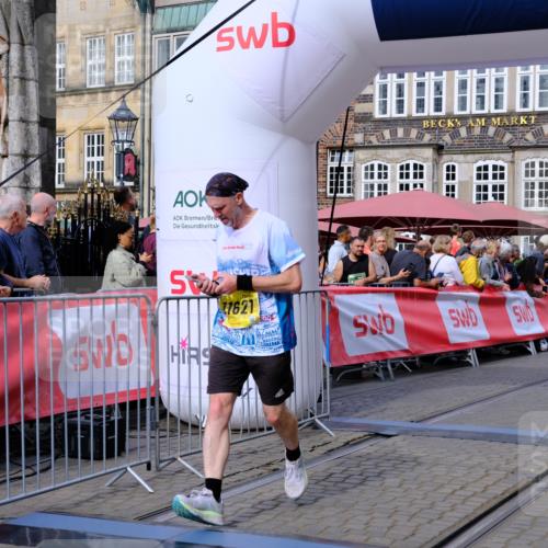 13.09.2026 - 21. swb-Marathon Bremen Tim E. http://msf.ph/oto/10305817 13.09.2026 10:49:38 Ziel 10294, 10514, 10655, 10739, 10835, 10846, 10910, 11191, 11316, 11567, 11621, 11635, 11896, 11984, 12149, 12376, 13577 meine-sportfotos.de