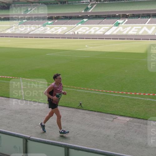 13.09.2026 - 21. swb-Marathon Bremen Michael Burmester http://msf.ph/oto/10305823 13.09.2026 13:37:23 Laufen im Stadion 144, 284, 360, 410, 421, 444, 491, 590, 756, 799, 848, 971, 1015, 1132, 1135, 1279, 1620, 1734, 1762, 1887, 1934, 1951, 2060, 2078, 2227, 2639, 2688, 2772, 2842, 2892, 2939, 3161, 3169, 3178, 3299, 3303, 3408, 3427, 3463, 3498, 3499, 3570, 3573, 3640, 3646, 3731, 3779, 3839, 3919, 3985, 3992, 3993, 4084, 4145, 4210, 4252, 4314, 4416, 4464, 4538, 4767, 4801, 4845, 4939, 5034, 5145, 5166, 5182, 5210, 5332, 5461, 5536, 5679, 170 meine-sportfotos.de