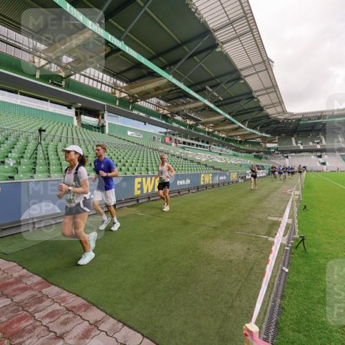 13.09.2026 - 21. swb-Marathon Bremen Michael Burmester http://msf.ph/oto/10305845 13.09.2026 12:57:10 Laufen im Stadion 307, 334, 411, 431, 465, 769, 776, 854, 857, 876, 909, 926, 948, 1010, 1130, 1191, 1199, 1254, 1535, 1601, 1750, 1752, 1809, 1881, 1900, 1972, 2001, 2040, 2046, 2051, 2075, 2122, 2260, 2324, 2371, 2402, 2423, 2473, 2493, 2535, 2604, 2634, 2640, 2671, 2761, 2812, 2903, 2904, 2948, 3051, 3078, 3119, 3182, 3202, 3290, 3319, 3348, 3411, 3450, 3458, 3508, 3514, 3634, 3685, 3690, 3760, 3813, 3866, 3939, 4101, 4135, 4171, 4316, 4319, 4455, 4479 meine-sportfotos.de