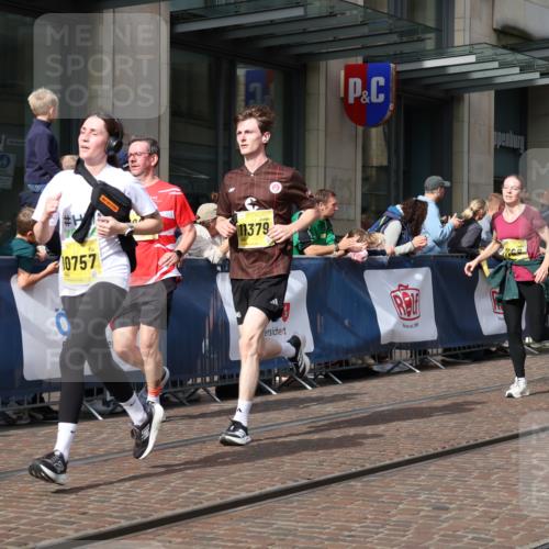 13.09.2026 - 21. swb-Marathon Bremen Strokosch-Dieckow http://msf.ph/oto/10305868 13.09.2026 10:53:19 Ziel 10141, 10174, 10222, 10227, 10478, 10479, 10626, 10684, 10685, 10821, 10838, 10845, 10886, 10905, 11168, 11242, 11379, 11446, 11502, 11590, 11596, 11800, 11950, 12056, 12119, 12308, 12331, 12341, 12492, 13597, 10284, 10448, 10585, 10714, 10757, 10780, 11012, 11168, 11238, 11282, 11379, 11575, 12040, 12170, 12275, 12369, 12398, 12461 meine-sportfotos.de