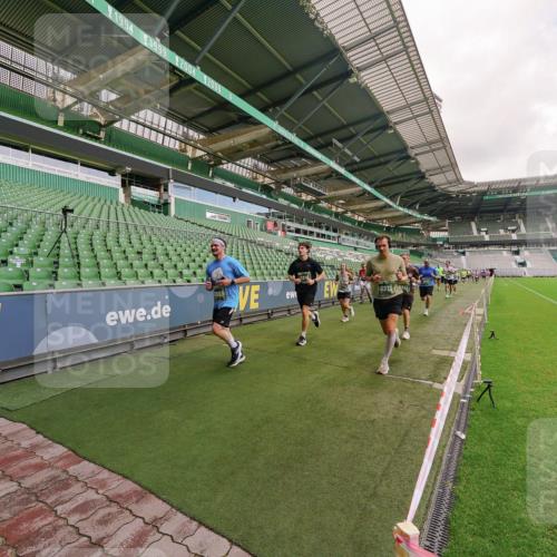 13.09.2026 - 21. swb-Marathon Bremen Michael Burmester http://msf.ph/oto/10305877 13.09.2026 12:57:18 Laufen im Stadion 307, 334, 431, 465, 769, 776, 789, 790, 857, 876, 909, 926, 948, 1010, 1130, 1191, 1199, 1254, 1535, 1601, 1750, 1752, 1809, 1881, 1900, 1972, 2001, 2040, 2046, 2051, 2075, 2260, 2324, 2371, 2397, 2402, 2423, 2473, 2493, 2535, 2634, 2640, 2671, 2761, 2812, 2903, 2904, 2948, 3051, 3078, 3119, 3138, 3182, 3186, 3202, 3290, 3319, 3348, 3411, 3450, 3458, 3508, 3514, 3634, 3655, 3685, 3690, 3695, 3760, 3813, 3866, 3939, 4101, 4171, 4316, 4319, 4455, 4479 meine-sportfotos.de