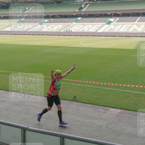 13.09.2026 - 21. swb-Marathon Bremen Michael Burmester http://msf.ph/oto/10305881 13.09.2026 13:37:29 Laufen im Stadion 144, 284, 360, 398, 410, 421, 444, 491, 590, 756, 799, 848, 971, 1015, 1132, 1135, 1279, 1620, 1734, 1762, 1887, 1934, 1951, 2060, 2078, 2227, 2639, 2642, 2687, 2688, 2772, 2842, 2892, 2939, 3161, 3169, 3178, 3299, 3303, 3408, 3427, 3463, 3498, 3499, 3570, 3573, 3640, 3646, 3731, 3779, 3839, 3919, 3985, 3992, 3993, 4084, 4145, 4147, 4148, 4210, 4252, 4314, 4416, 4464, 4538, 4767, 4801, 4845, 4863, 4939, 5034, 5145, 5166, 5182, 5210, 5332, 5461, 5536, 5679, 170 meine-sportfotos.de