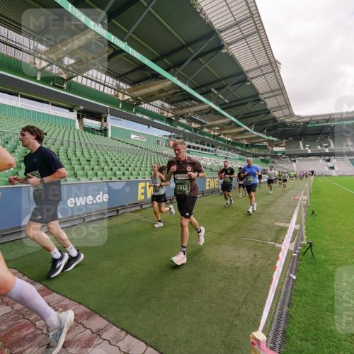 13.09.2026 - 21. swb-Marathon Bremen Michael Burmester http://msf.ph/oto/10305887 13.09.2026 12:57:19 Laufen im Stadion 307, 334, 431, 465, 769, 776, 789, 790, 857, 876, 909, 926, 948, 1010, 1130, 1191, 1199, 1254, 1535, 1601, 1750, 1752, 1809, 1881, 1900, 1972, 2001, 2040, 2046, 2051, 2075, 2260, 2324, 2371, 2397, 2402, 2423, 2473, 2493, 2535, 2634, 2640, 2671, 2761, 2812, 2903, 2904, 2948, 3051, 3078, 3119, 3138, 3182, 3186, 3202, 3290, 3319, 3348, 3411, 3450, 3458, 3508, 3514, 3634, 3655, 3685, 3690, 3695, 3760, 3813, 3866, 3939, 4101, 4171, 4316, 4319, 4455, 4479 meine-sportfotos.de