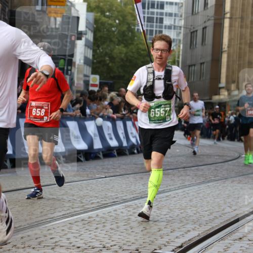 13.09.2026 - 21. swb-Marathon Bremen Strokosch-Dieckow http://msf.ph/oto/10305891 13.09.2026 12:59:40 Ziel 658, 1248, 1508, 1751, 1800, 1993, 2651, 3584, 4096, 6991, 8383, 9533, 807, 1320, 1485, 6557, 8850, 9153 meine-sportfotos.de