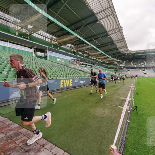 13.09.2026 - 21. swb-Marathon Bremen Michael Burmester http://msf.ph/oto/10305894 13.09.2026 12:57:20 Laufen im Stadion 307, 334, 431, 465, 769, 776, 789, 790, 857, 876, 909, 926, 948, 1010, 1130, 1191, 1199, 1254, 1535, 1601, 1750, 1752, 1809, 1881, 1900, 1972, 2001, 2040, 2046, 2051, 2075, 2260, 2324, 2371, 2397, 2402, 2423, 2473, 2493, 2535, 2634, 2640, 2671, 2761, 2812, 2903, 2904, 2948, 3051, 3078, 3119, 3138, 3182, 3186, 3202, 3290, 3319, 3348, 3411, 3450, 3458, 3508, 3514, 3534, 3634, 3655, 3685, 3690, 3695, 3760, 3813, 3866, 3939, 4101, 4171, 4316, 4319, 4455, 4479 meine-sportfotos.de