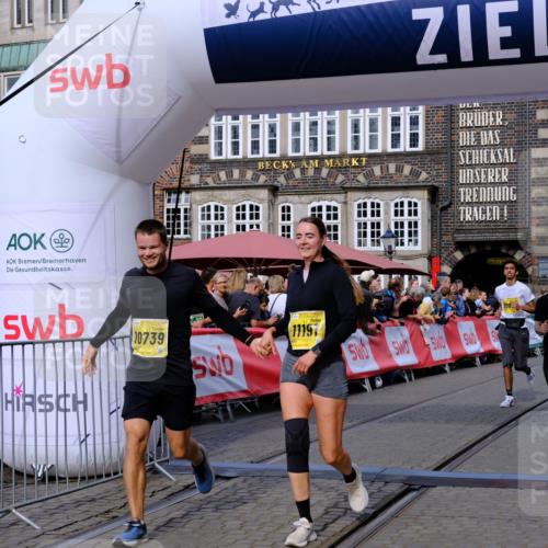 13.09.2026 - 21. swb-Marathon Bremen Tim E. http://msf.ph/oto/10305956 13.09.2026 10:49:44 Ziel 10294, 10739, 10835, 10846, 10910, 11092, 11191, 11621, 11635, 12376 meine-sportfotos.de
