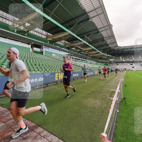 13.09.2026 - 21. swb-Marathon Bremen Michael Burmester http://msf.ph/oto/10306074 13.09.2026 12:57:53 Laufen im Stadion 141, 148, 334, 431, 511, 672, 769, 776, 789, 790, 857, 909, 1010, 1119, 1130, 1191, 1199, 1254, 1281, 1535, 1601, 1642, 1647, 1752, 1809, 1881, 1900, 1931, 1933, 1972, 2046, 2051, 2075, 2324, 2343, 2371, 2397, 2402, 2423, 2425, 2473, 2493, 2634, 2640, 2671, 2761, 2771, 2807, 2903, 2904, 3051, 3078, 3138, 3148, 3182, 3186, 3319, 3338, 3450, 3458, 3514, 3534, 3560, 3634, 3655, 3685, 3690, 3695, 3760, 3813, 3866, 3933, 3939, 4101, 4316, 4319, 205 meine-sportfotos.de