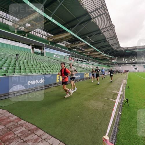 13.09.2026 - 21. swb-Marathon Bremen Michael Burmester http://msf.ph/oto/10306088 13.09.2026 12:57:56 Laufen im Stadion 141, 148, 334, 431, 511, 672, 769, 776, 789, 790, 857, 909, 1010, 1119, 1130, 1191, 1199, 1254, 1281, 1535, 1601, 1642, 1647, 1752, 1809, 1881, 1900, 1931, 1933, 2046, 2051, 2075, 2324, 2343, 2371, 2397, 2402, 2423, 2425, 2473, 2493, 2634, 2640, 2671, 2761, 2771, 2807, 2903, 2904, 3051, 3078, 3120, 3138, 3148, 3182, 3186, 3319, 3338, 3450, 3458, 3514, 3534, 3560, 3634, 3655, 3685, 3690, 3695, 3760, 3813, 3866, 3933, 3939, 4101, 4316, 4319, 205 meine-sportfotos.de