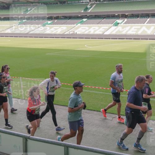 13.09.2026 - 21. swb-Marathon Bremen Michael Burmester http://msf.ph/oto/10306095 13.09.2026 13:37:43 Laufen im Stadion 144, 284, 360, 398, 410, 421, 444, 590, 756, 799, 848, 971, 983, 1132, 1135, 1279, 1620, 1734, 1762, 1951, 2060, 2078, 2119, 2227, 2376, 2639, 2642, 2687, 2772, 2842, 2892, 2925, 2926, 2939, 3178, 3299, 3303, 3383, 3384, 3408, 3427, 3499, 3570, 3640, 3646, 3731, 3779, 3839, 3919, 3985, 3992, 3993, 4084, 4147, 4148, 4210, 4252, 4314, 4416, 4538, 4767, 4770, 4801, 4845, 4863, 4939, 5034, 5138, 5145, 5166, 5182, 5210, 5453, 5461, 5536, 5679, 5708, 6192, 6309, 170 meine-sportfotos.de